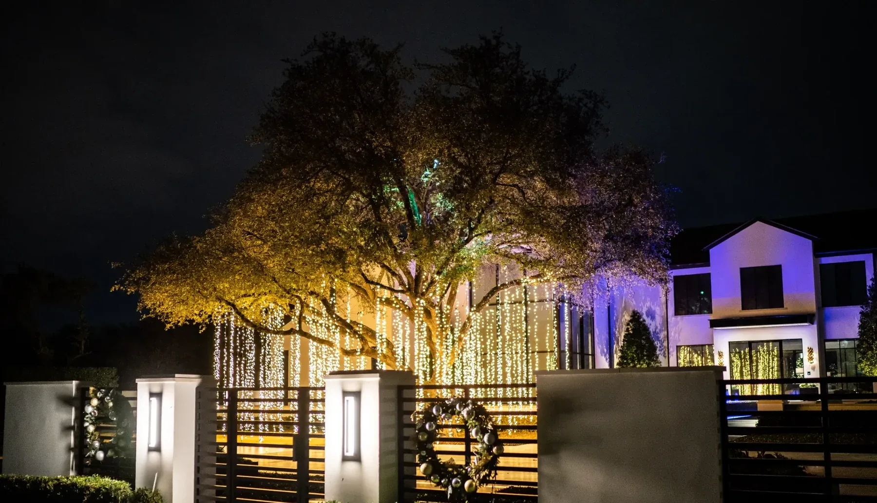 Cascade Estate Entry holiday lighting project in the Corpus Christi area