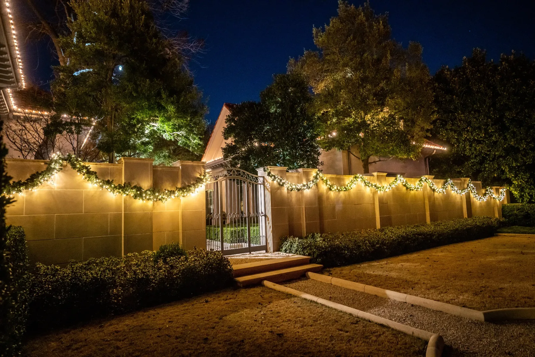 Landscape & fence-line lighting in the Corpus Christi area